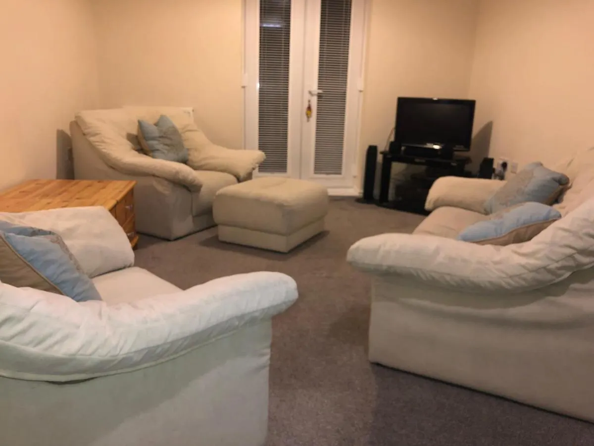 Entire Two Bed Coach House Super King Beds Turn Into Singles Villa Exeter